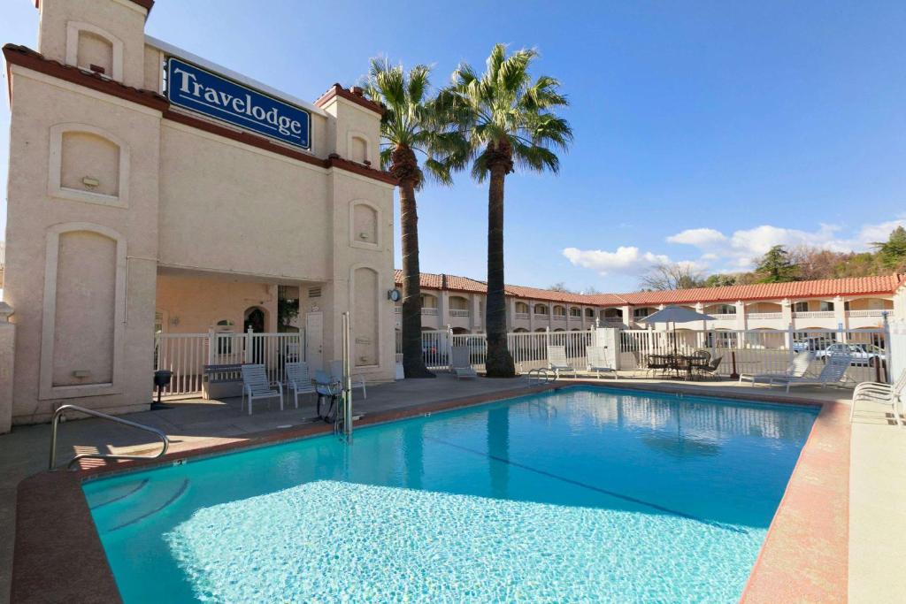 Travelodge by Wyndham Redding CA - main image