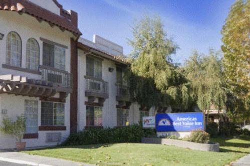 Americas Best Value Inn San Jose - image 5