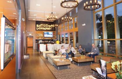 BLVD Hotel  Spa   Walking Distance to Universal Studios Hollywood California