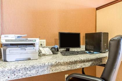 Comfort Inn and Suites Colton/San Bernardino - image 2