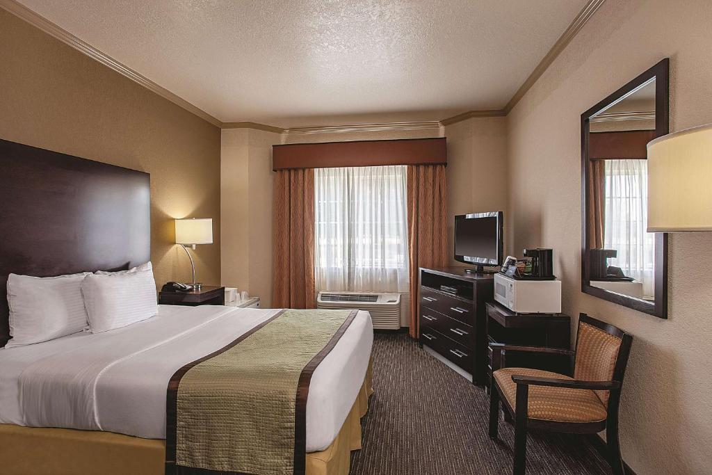 La Quinta by Wyndham Davis - image 4