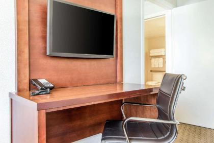 Comfort Inn By the Bay Hotel San Francisco - image 3