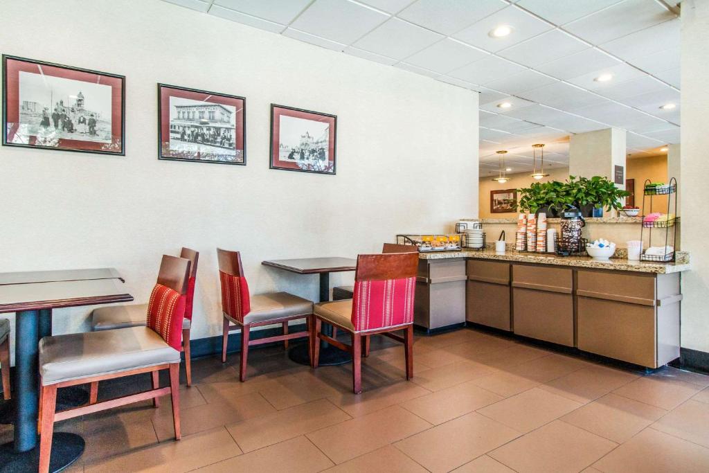 Comfort Inn By the Bay Hotel San Francisco - image 5