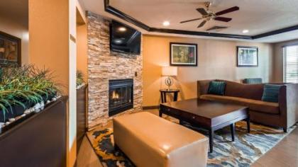 Best Western Plus Twin View Inn & Suites - image 3