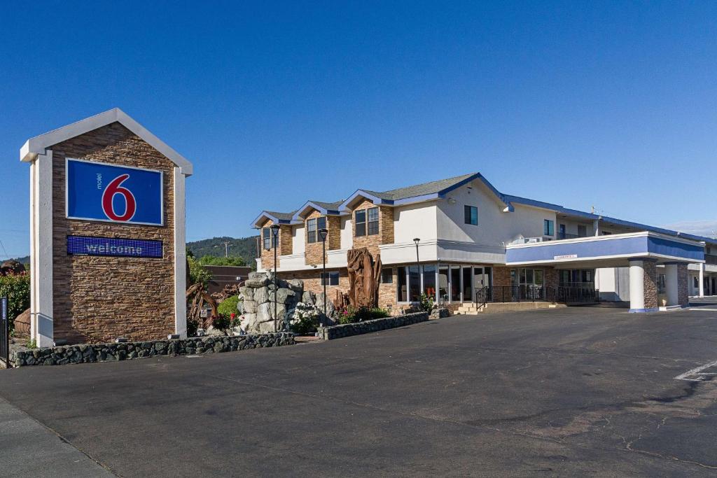Motel 6-Ukiah CA - North - image 2