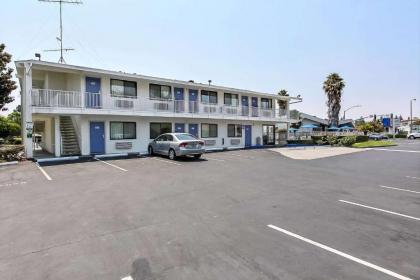 Motel 6-Sunnyvale CA - South - image 2