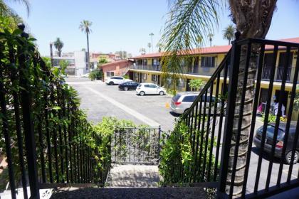 Casa Bella Inn Downtown LA - image 4