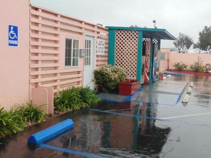Inns of California Salinas - image 4