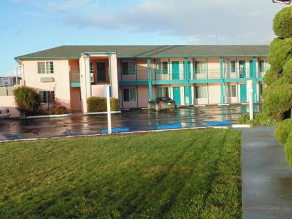 Inns of California Salinas - image 5