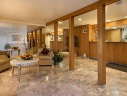Merced Inn & Suites - image 2
