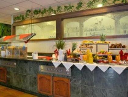 Merced Inn & Suites - image 3