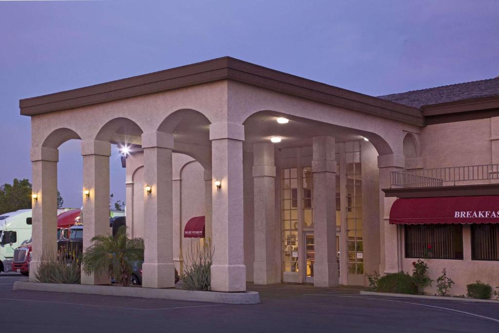 Knights Inn Pico Rivera - main image