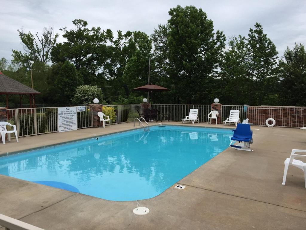 Americas Best Value Inn Cabot - image 6