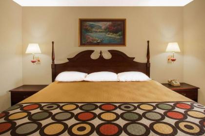 Super 8 by Wyndham Cabot - image 11
