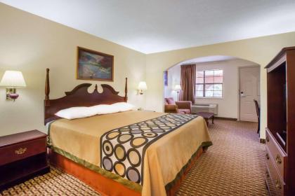 Super 8 by Wyndham Cabot - image 7