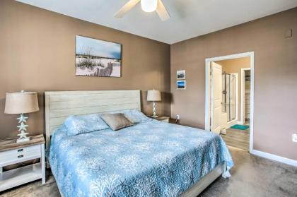 Updated Condo Golf and Indoor and Outdoor Pool Access - image 10