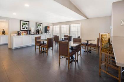 La Quinta Inn by Wyndham Caldwell - image 2