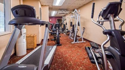 Best Western Plus Caldwell Inn & Suites - image 10