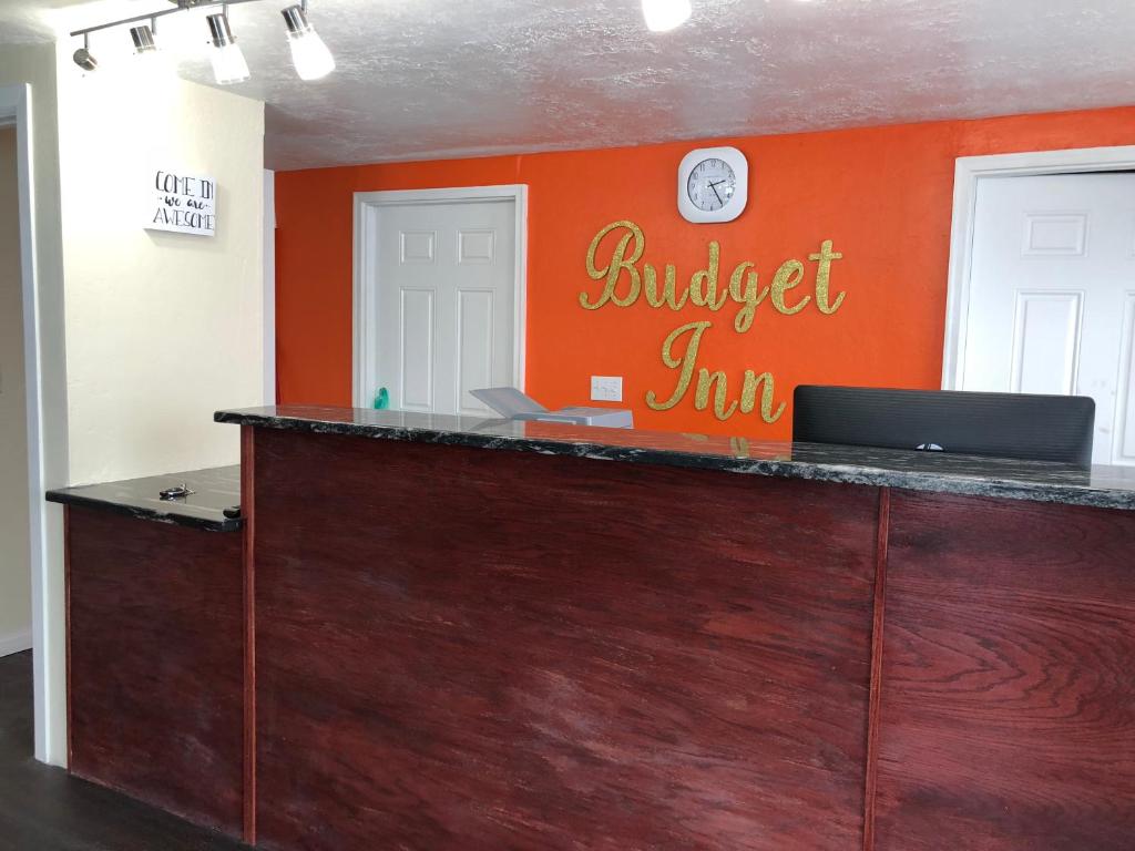 Budget Inn - image 2