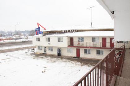 Budget Inn - image 4