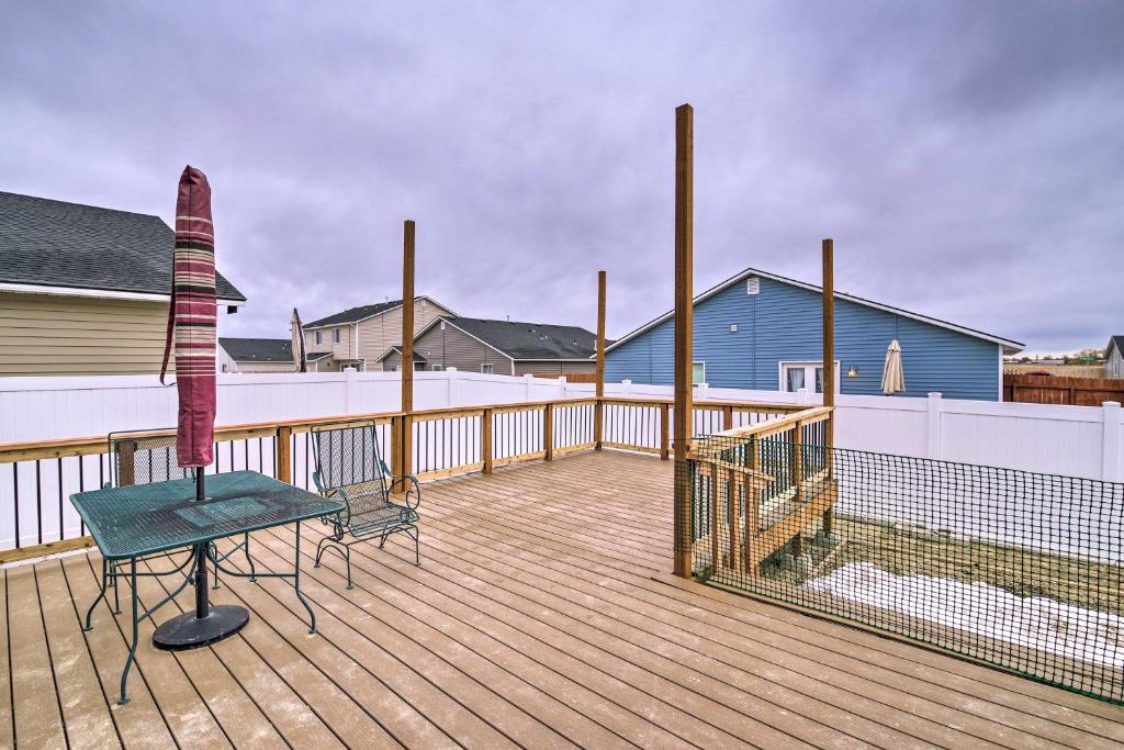 Updated Family Home with Deck 24 Mi to Boise! - image 2