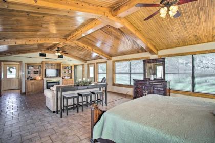 Pet-Friendly Efficiency Cottage with Pond and Pool! - image 14