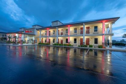Red Roof Inn & Suites Calhoun - image 12