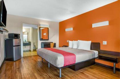 Motel 6-Calhoun GA - image 12