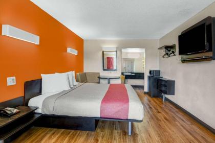 Motel 6-Calhoun GA - image 8