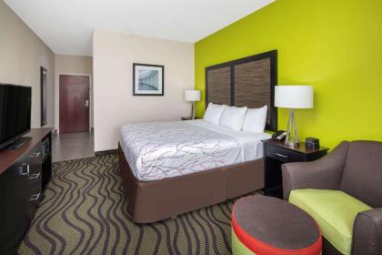 La Quinta Inn by Wyndham Calhoun - image 12