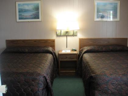 California Motel - image 12