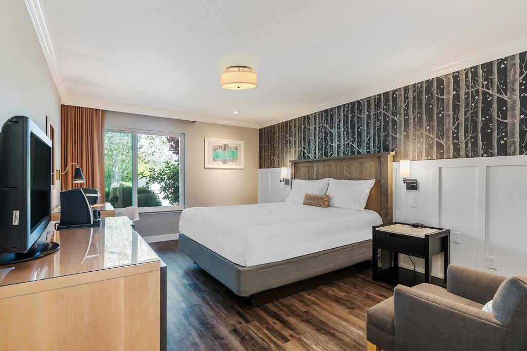 UpValley Inn & Hot Springs Ascend Hotel Collection - image 2