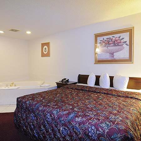 Kings Inn Calumet Park - image 2