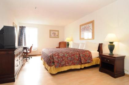 Kings Inn Calumet Park - image 7
