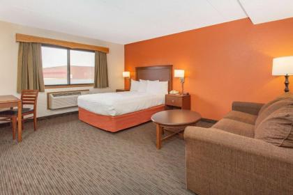 AmericInn by Wyndham Calumet - image 15