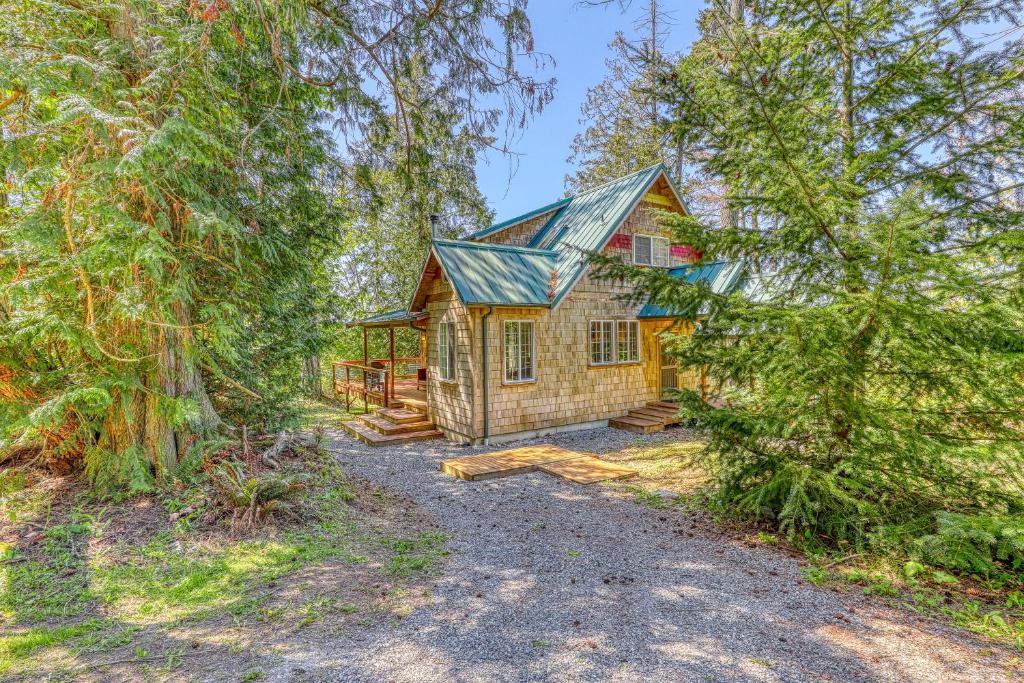 Camano Writer's Cottage - image 4