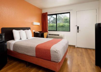 Motel 6-Camarillo CA - image 10