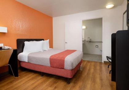 Motel 6-Camarillo CA - image 7