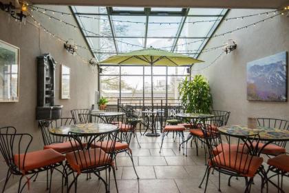 Camas Boutique Hotel - image 13