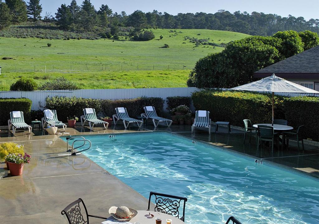 Fireside Inn on Moonstone Beach - main image