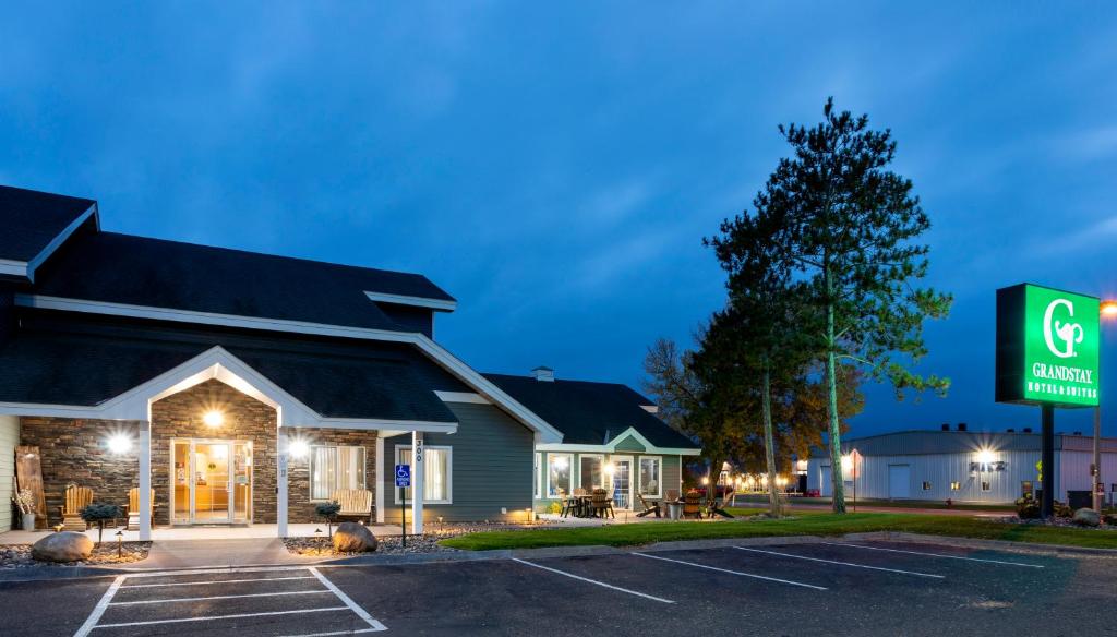 GrandStay Hotel & Suites - main image