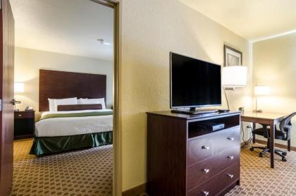 Cobblestone Inn & Suites - Cambridge - image 11