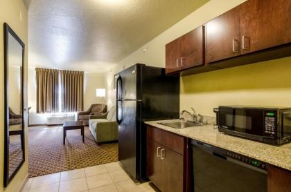 Cobblestone Inn & Suites - Cambridge - image 13