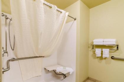 Cobblestone Inn & Suites - Cambridge - image 14