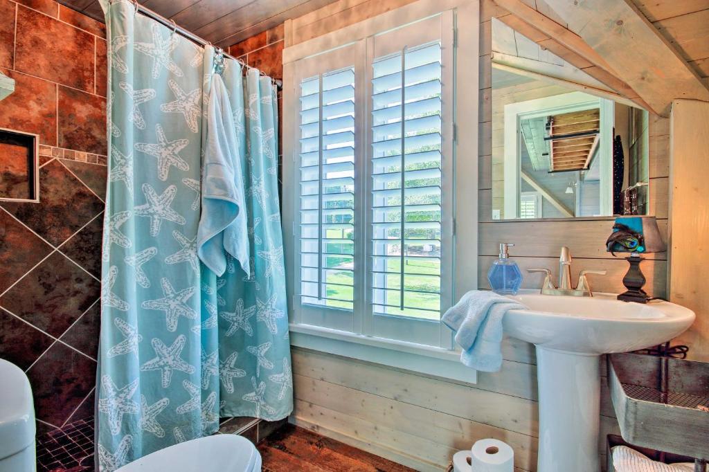 Camden Home on Lake Wateree with Boat Dock! - main image