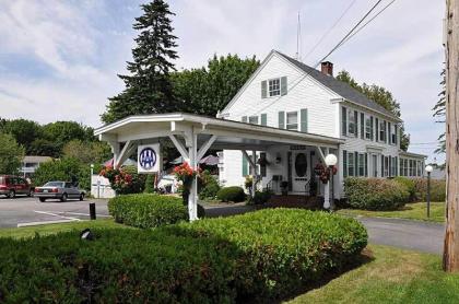 Cedar Crest Inn - image 21