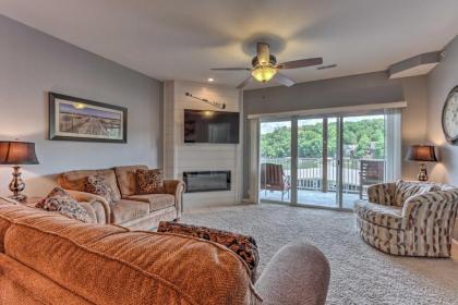 Camdenton Condo with Community Pool and Lake!