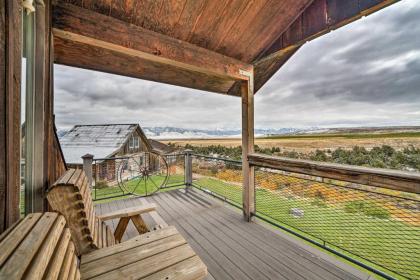 Dreamswest Ennis Studio with Deck and Stunning Views - image 14