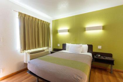 Motel 6-Camp Springs DC - South Camp Springs - image 11