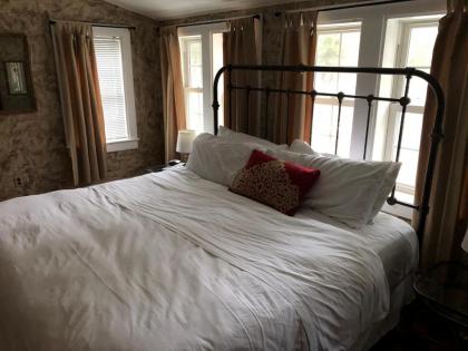 The Frogtown Inn - image 10